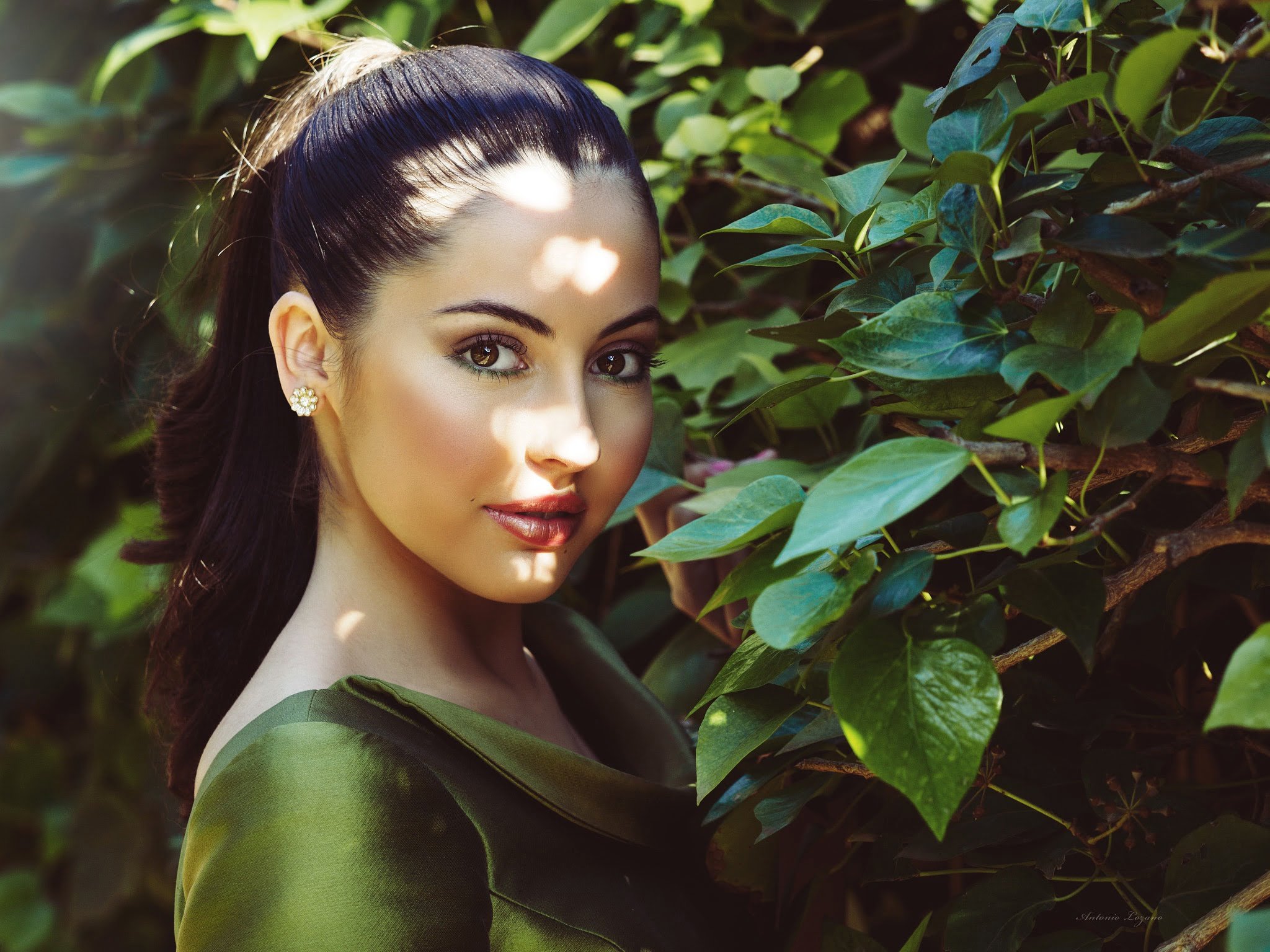 Работа для девушек без опыта в Санкт-Петербурге